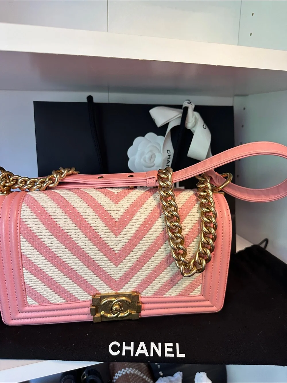 CHANEL Boy Bag 💕 Stunning pink & ivory chevron tweed with gold-tone hardware. A+